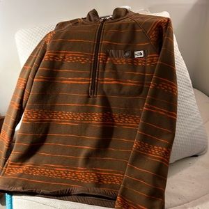 North face half zip pull over
